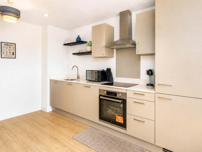 Room 4, Stylish 1 Bed Sleeps 3 - Old Trafford - City Centre Tram Access, Manchester