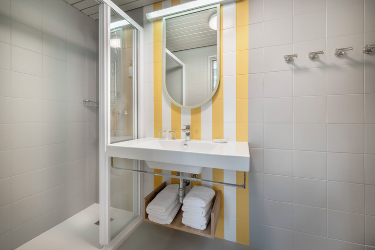 Bathroom 5, Sunny Rabac by Valamar, Labin