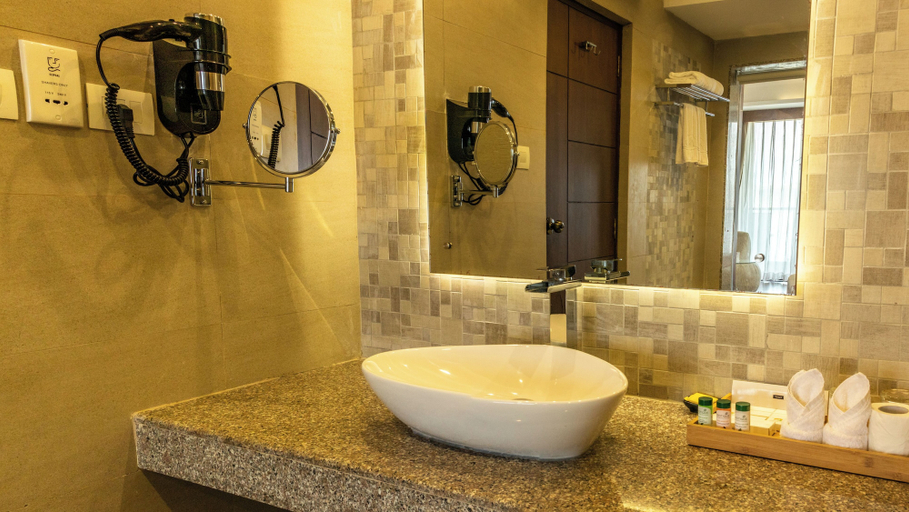 Bathroom 4, Mountain Glory Forest Resort and Spa, Pokhara, Gandaki