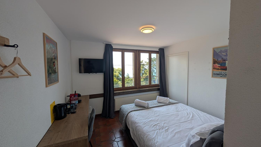 Bedroom 4, Castle view by MK, Pays-d'Enhaut