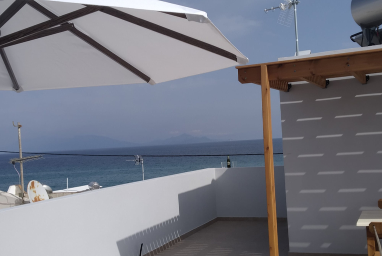Others 3, Fotaki's Home - Comfortable Newbuilt 2 Bedroom Home, 20 Meters From the sea, South Aegean