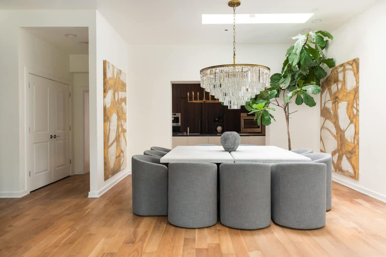 Room 4, Stunning Gold Coast Home 12bd 6BA Rooftop Patio, Cook