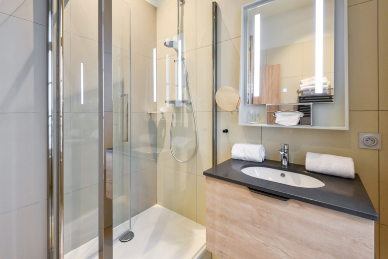 Bathroom 5, Pierre & Vacances Premium Presqu'île de la Touques, Calvados