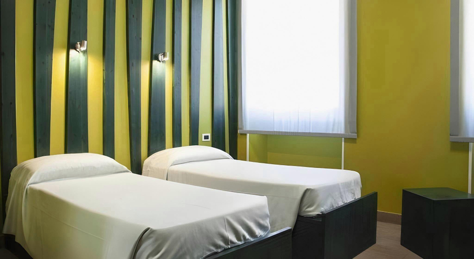 Bedroom, Roma Scout Center, Rome