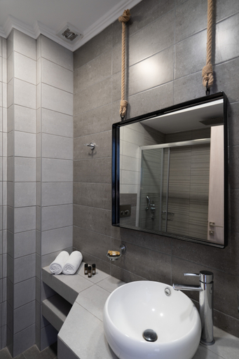 Bathroom 4, Sunshine, South Aegean