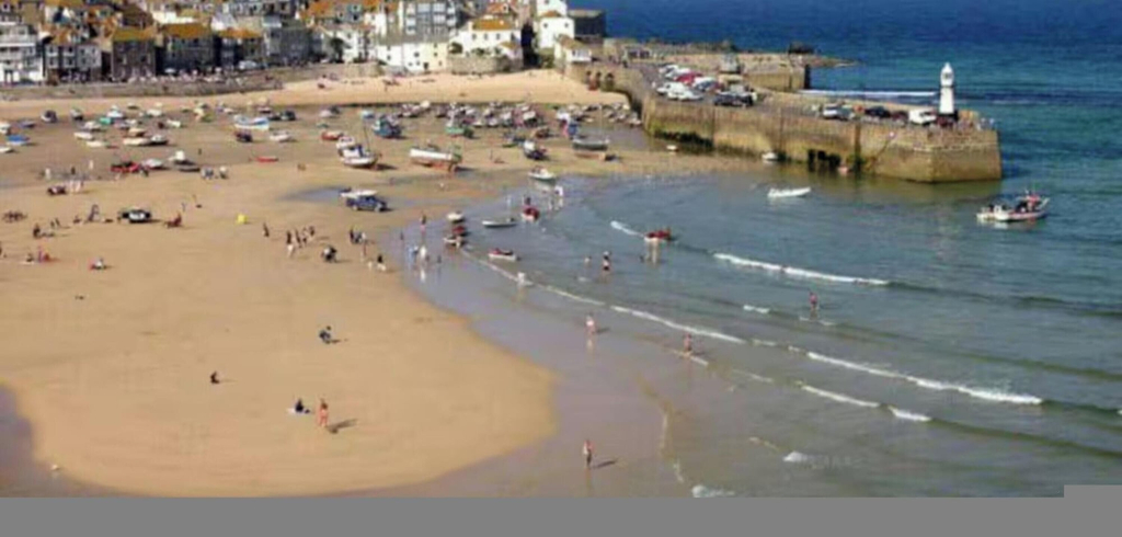 Room 2, Cosy 2BR Penzance Stay Sleeps 3 Near Seafront, Cornwall