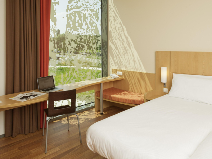 Bedroom 4, ibis Leuven Heverlee, Vlaams Brabant