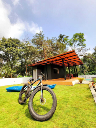 Property grounds, Neelambari Estate Stay, Kodagu