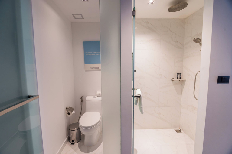 Bathroom 5, Sora Hotel Silom, Bang Rak