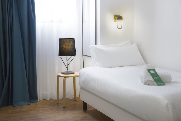 Bedroom 4, Glint Paris, Paris