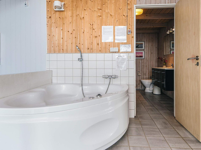 Bathroom 4, 5 star holiday home in Juelsminde, Hedensted