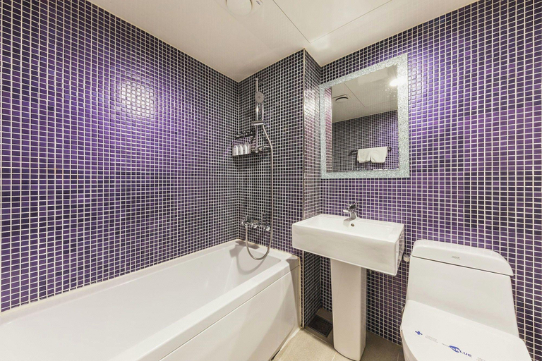 Bathroom, Cheonho Hotel The Blue, Gandong