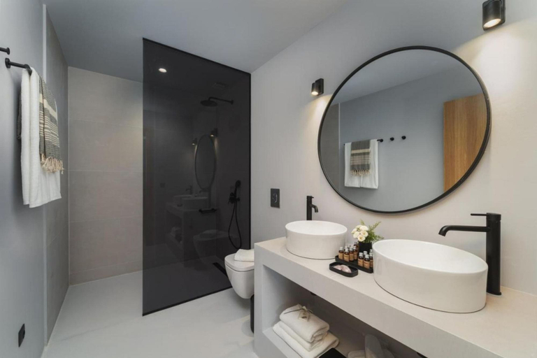 Bathroom, Cavalier Suites Nikiana Lefkada AV Properties, Ionian Islands