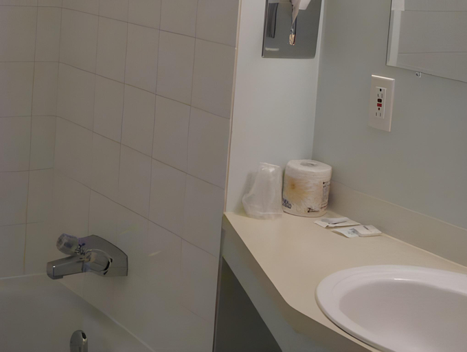 Bathroom 2, Hotel Motel Bon Accueil, La Haute-Gaspésie