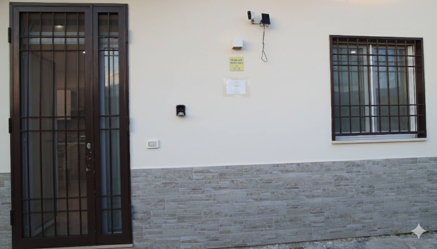 Exterior detail, A due Passi Dagli Scavi! Parcheggio Gratuito Wi-fi, Napoli