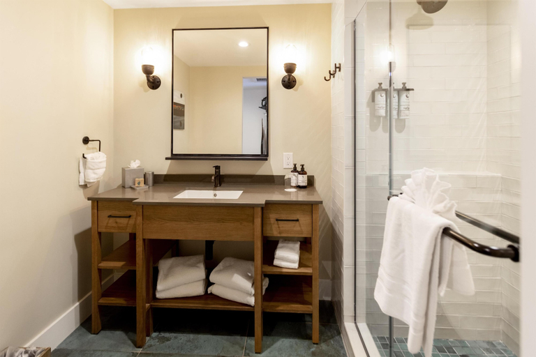 Bathroom 5, The Perry Hotel & Marina Key West, Monroe