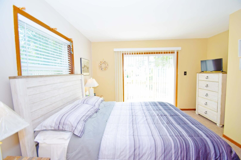Room 2, Ocean Pines-harborview Drive 17 3 Bedroom Home, Worcester