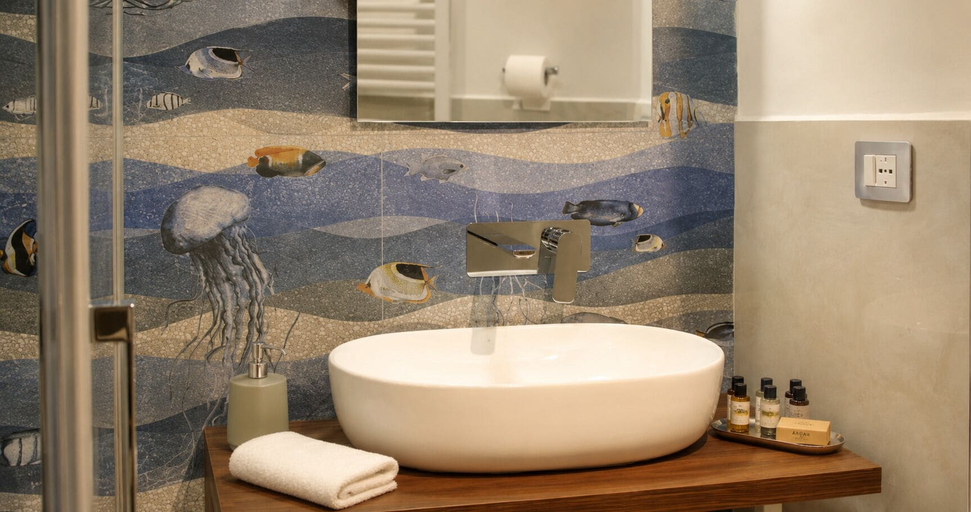 Bathroom 5, Sea Bloom, Rome