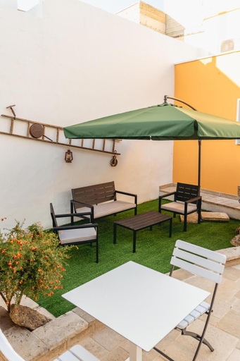 Others 4, La Corte & Le Stelle, Lecce