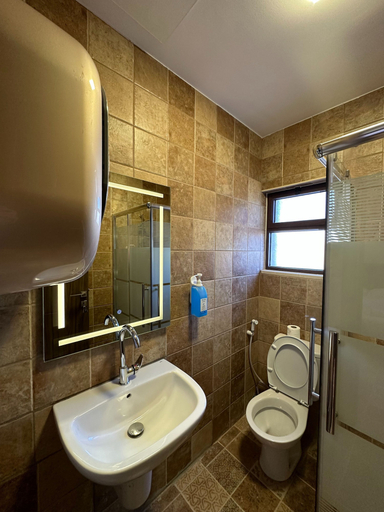 Bathroom 5, 2 Antica Jabal Al Lweibdeh, Wadi Essier