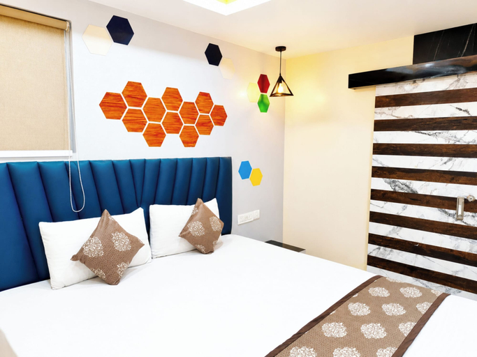 Room 2, Hotel Santosh Inn Puri, Puri