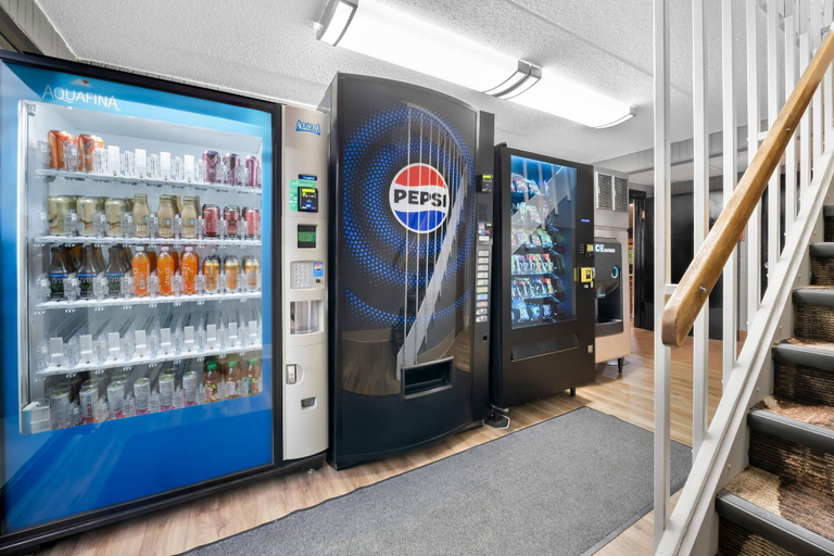 Food & Drinks 5, SureStay Plus by Best Western Black River Falls, Jackson