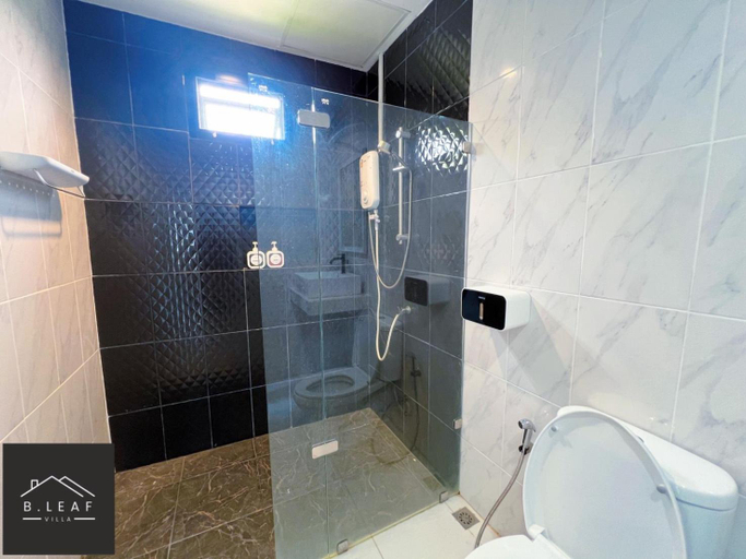 Bathroom 3, B.leaf, Cha-Am