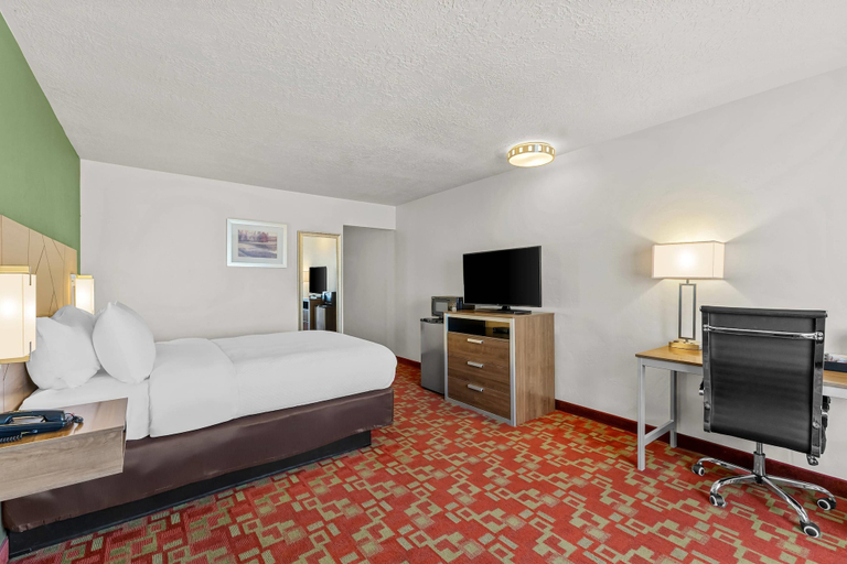 Bedroom 2, Quality Inn Evanston near Wyoming Downs, Uinta