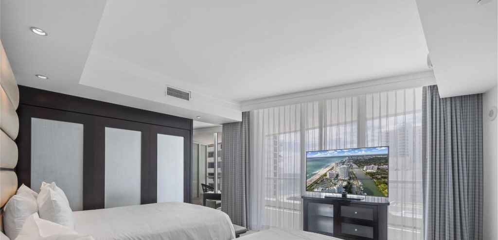 Room 3, Fontainebleau 2Dbl Queen Beds City View, Miami-Dade