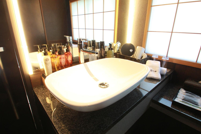 Bathroom 4, Izunagaoka Onsen Villa Garden Ishinoya, Izunokuni