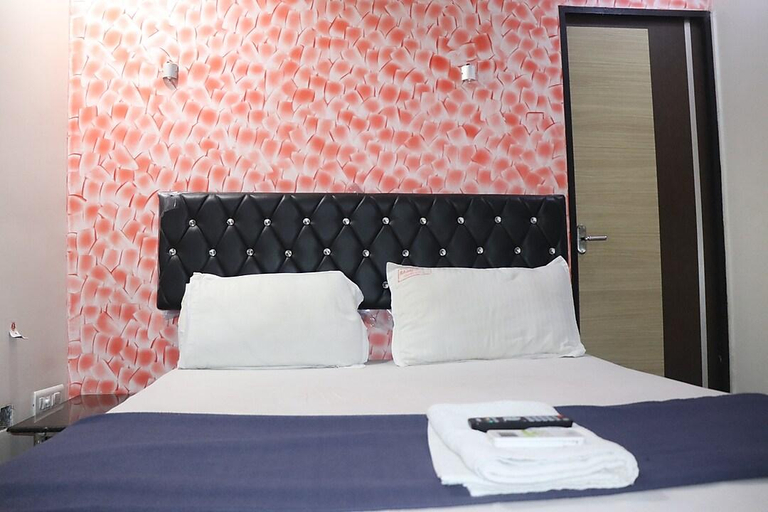 Bedroom 4, Hotel Rajadhani, Guntur