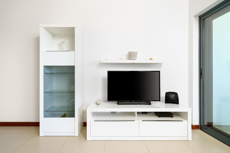 Room 4, Marina Village Pool Garage Prime Location AC, Lagos