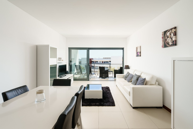 Room 3, Marina Village Pool Garage Prime Location AC, Lagos