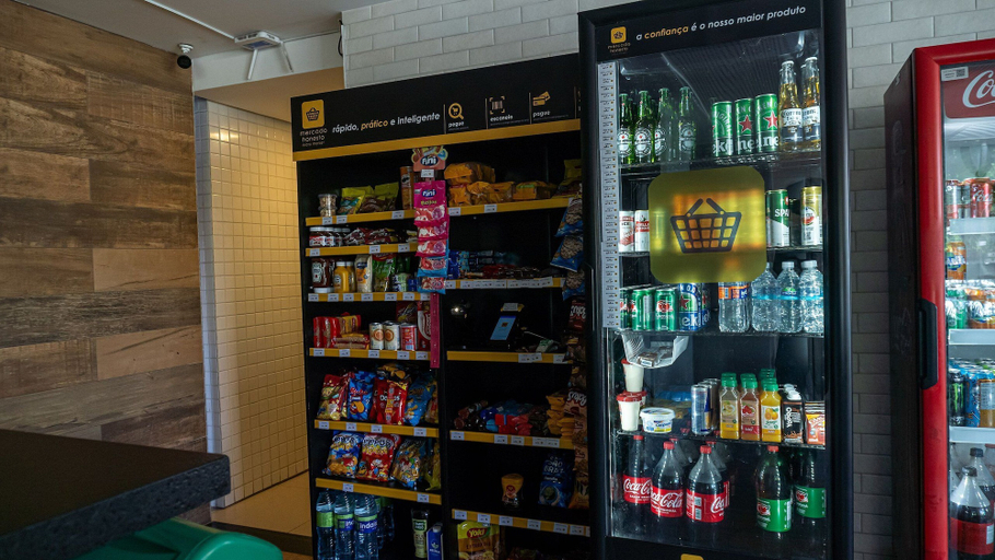 Food & Drinks 4, Flats no Parque Shopping por Yolo, Recife