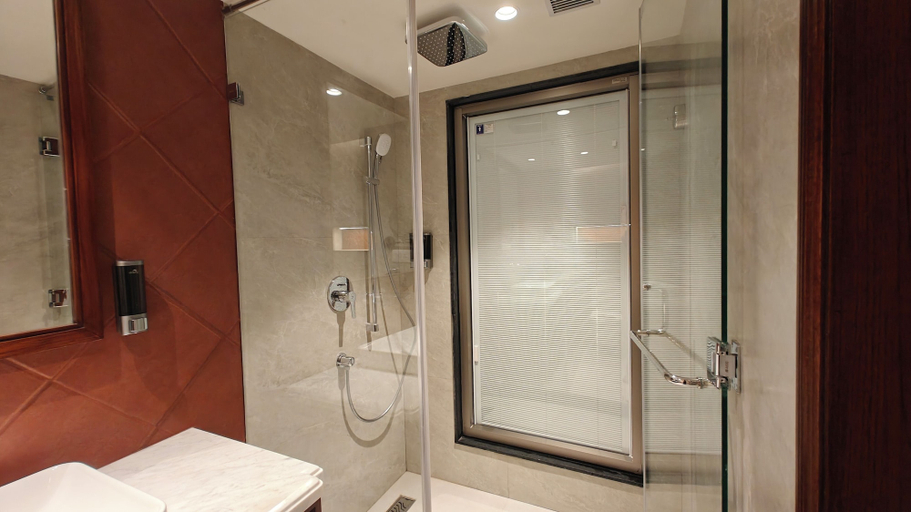 Bathroom 4, Hotel Vishnu Palace, Dehradun