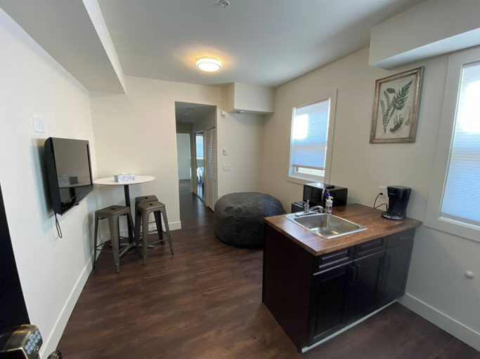 Others 5, Brand New 1 Br 1 Bath Close To All Walkable, Division No. 11