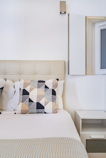Bedroom 2, Romantic Alfama Getaway, Lisbon