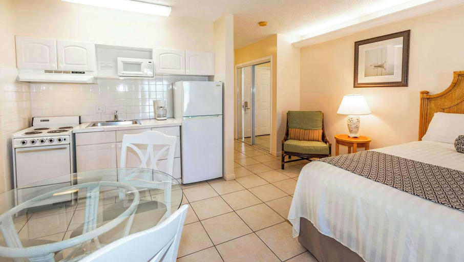 Bedroom 3, Belleair Beach Resort Motel, Pinellas
