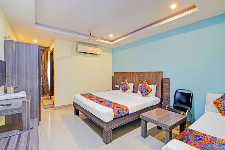 Room 3, FabHotel Alekya Residency- Nr. Hyderabad Deccan Railway Station, Hyderabad