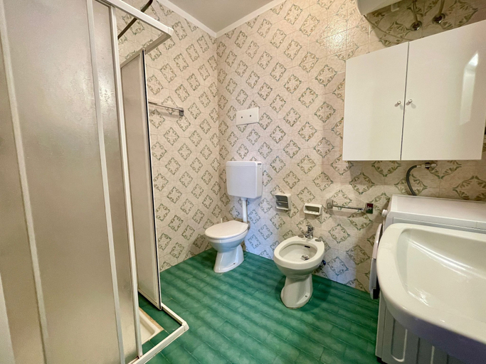 Bathroom, Spacious Apartment Near the Beach, Venezia