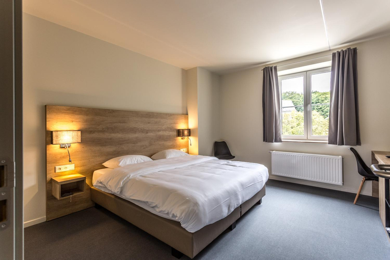 Others 2, Ambassador Hotel Eupen, Liège