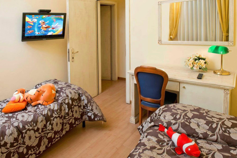Bedroom 3, Hotel City, Pescara