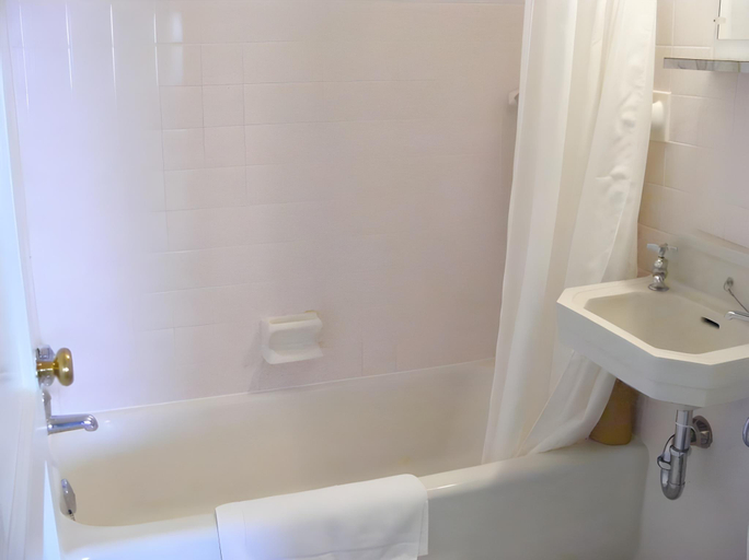 Bathroom 4, Hotel Motel Bon Accueil, La Haute-Gaspésie