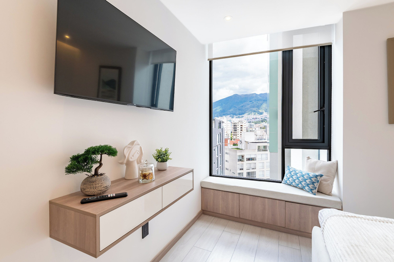View from property 4, Edificio Adagio by Host Ecuador, Quito