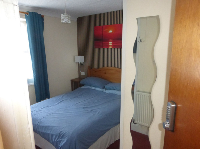 Bedroom 2, Gleneagles Guest House, Dorset