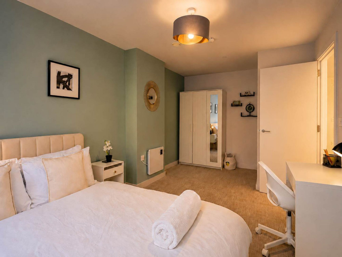Room 3, Stylish 1 Bed Sleeps 3 - Old Trafford - City Centre Tram Access, Manchester