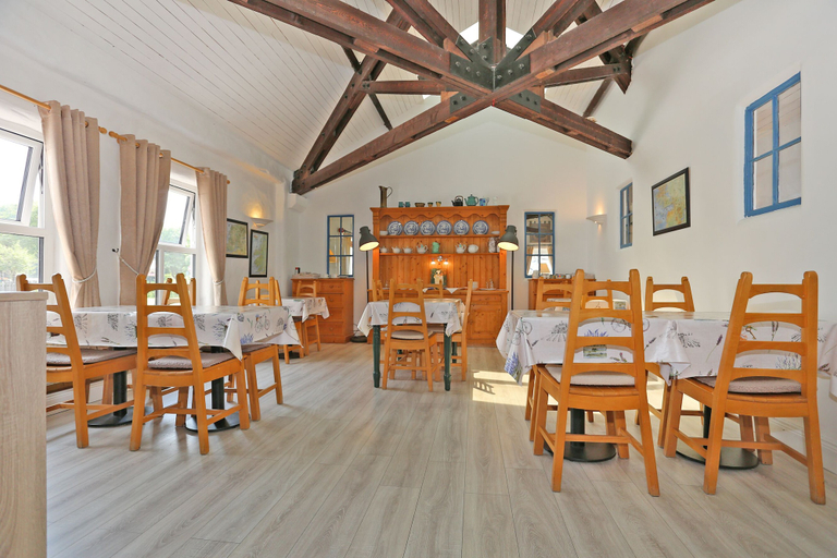 Food & Drinks 4, The Courtyard B&B