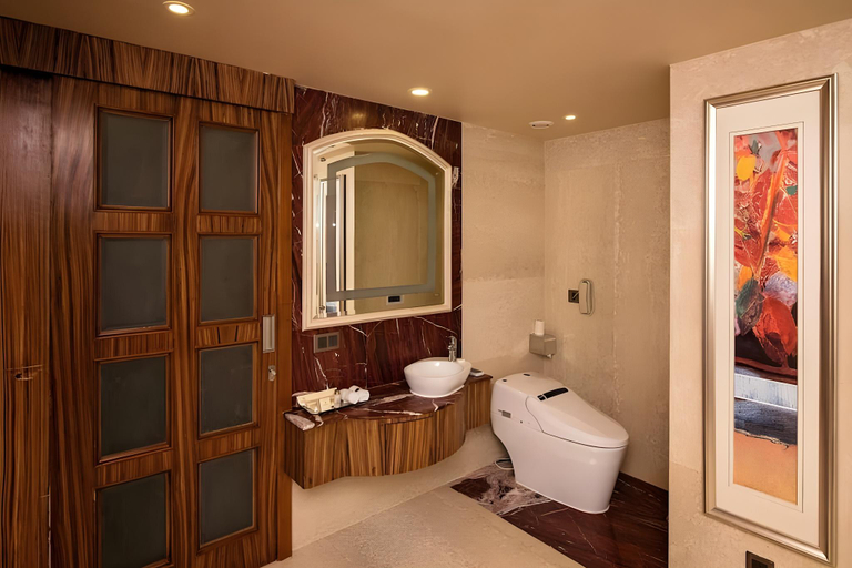 Bathroom 5, Shakun Hotels And Resort Pure Vegetarian Hotel, Jaipur