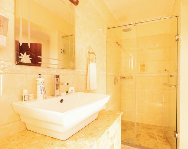 Bathroom 5, West Lerruat Hotel, Langata