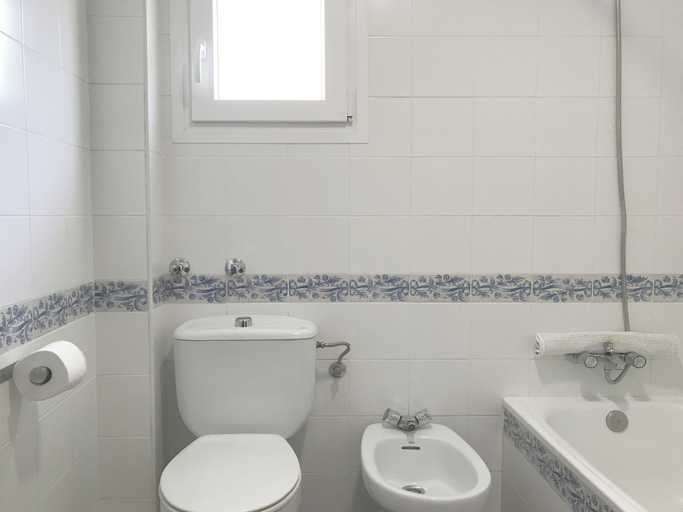 Bathroom 4, Apartamentos Turisticos La Mundial, Málaga